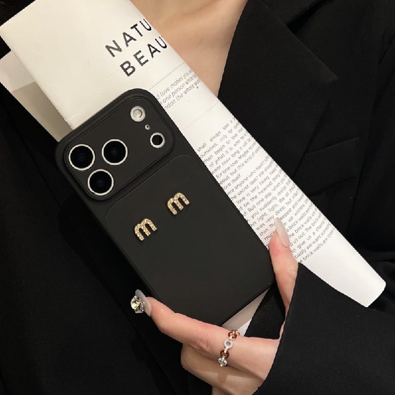 💥 Capa iPhone Miu Miu ✨