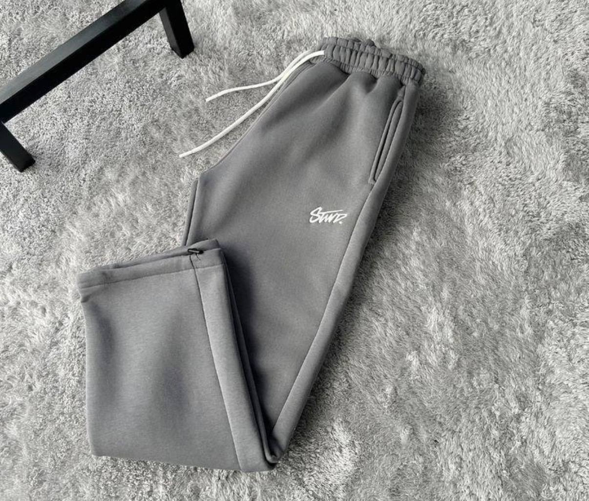 PANTALON LARGO STWD —-> 15€ ✨