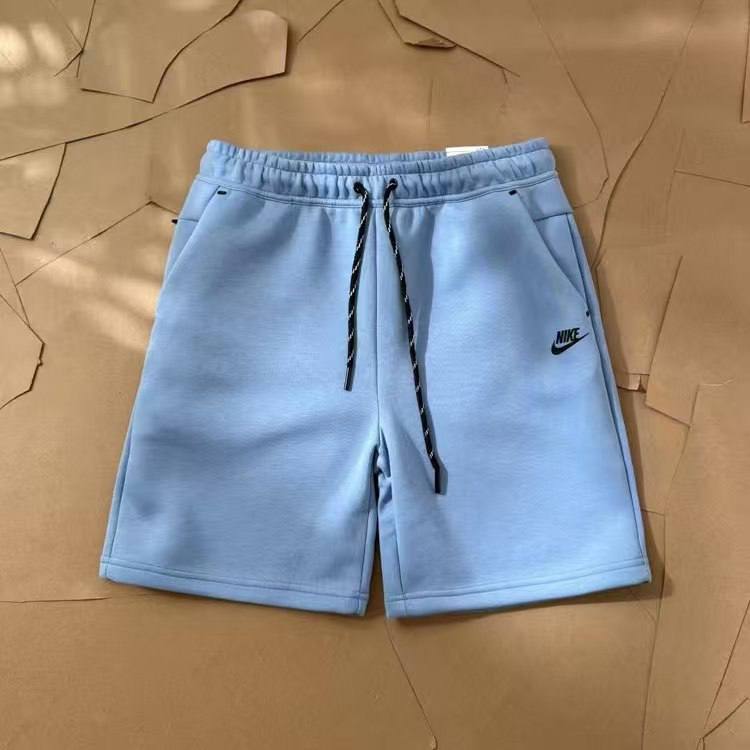 Pantaloncini NIKE Tech ✨