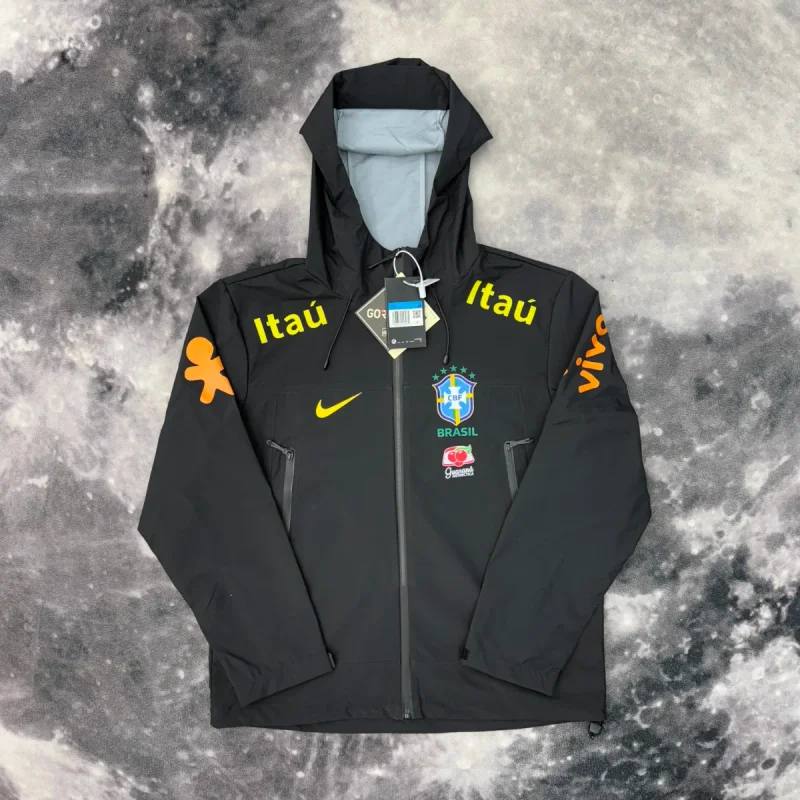 Chaqueta Nike Brasil 🇧🇷 ✨💫 37€ ✨