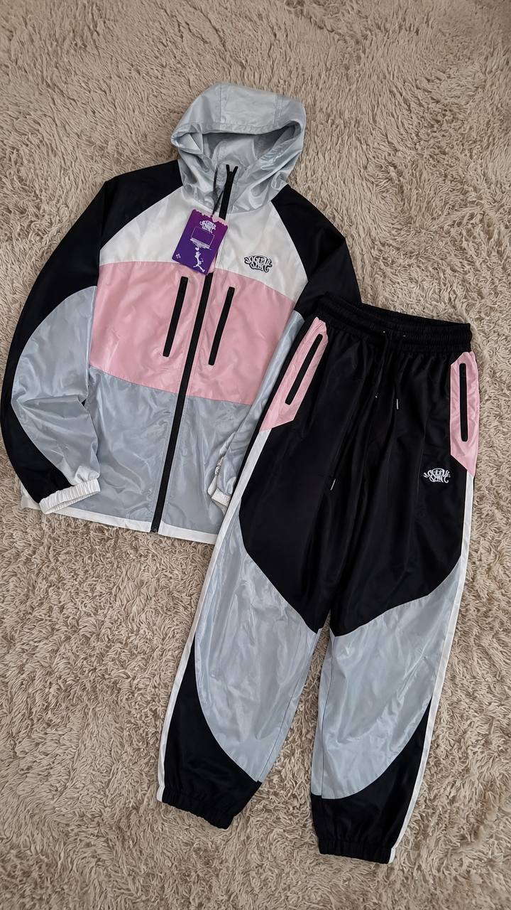 Conjunto chandal Syna World ✨