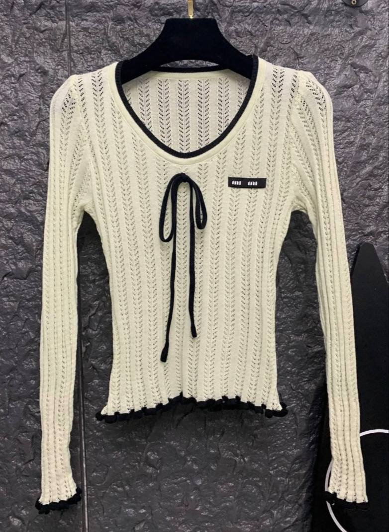 Jersey MIU M , varios colores ✨