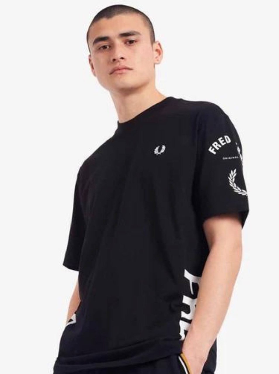 Camiseta Fred Perry ✨