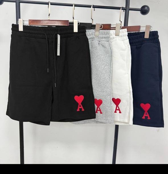Pantalón corto Ami Paris ✨