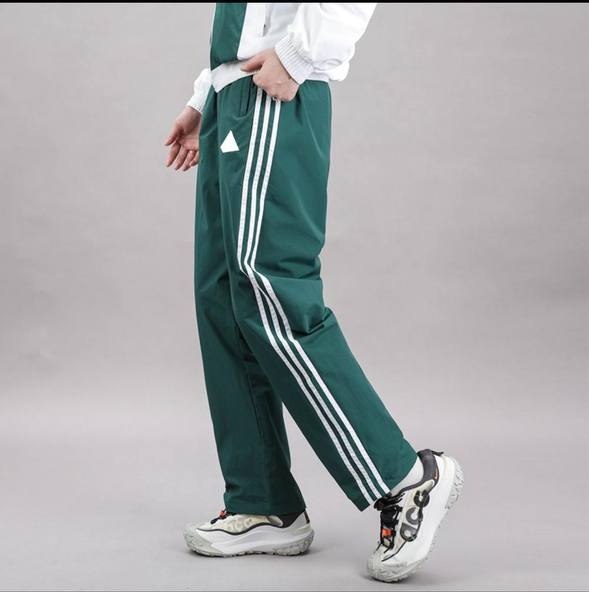 Pantalón chandal Adidas ✨