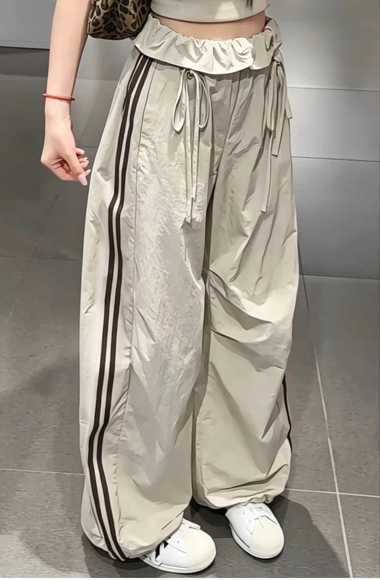 Pantalón Adidxs con volante ✨