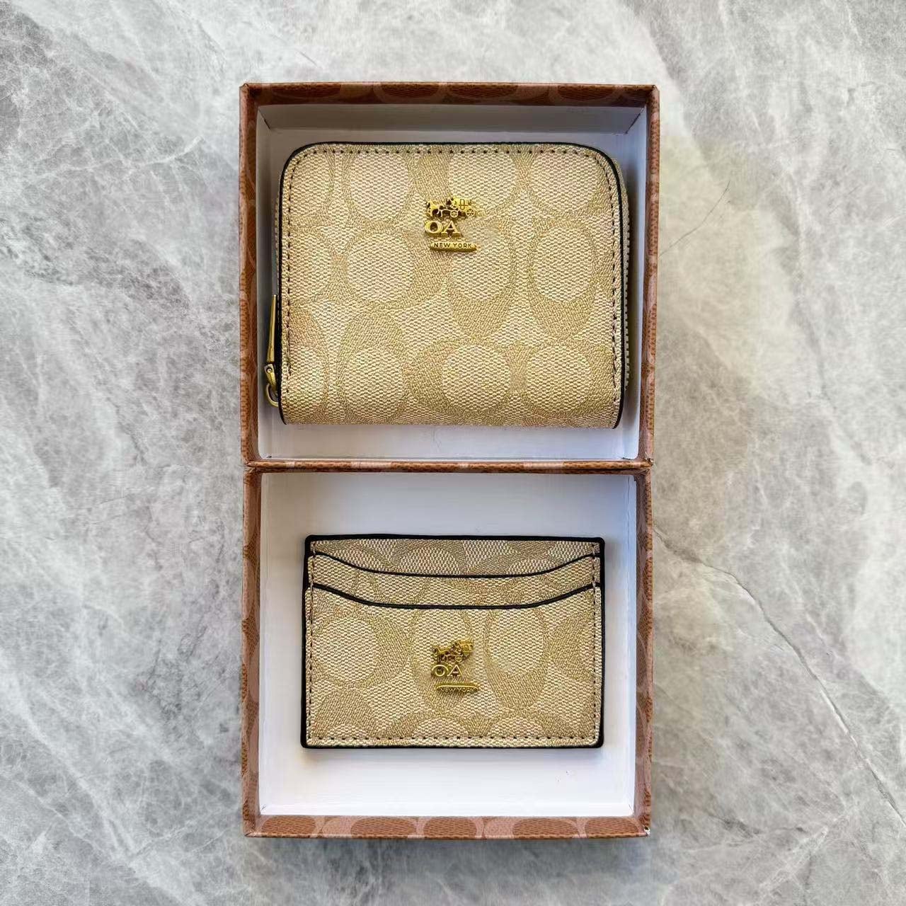 Set. Coach. ✨💫. 10€ ✨