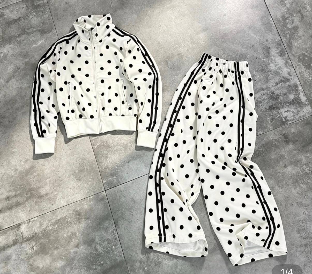 Conjunto Adidxs Polka dots, también en negro y azul ✨
