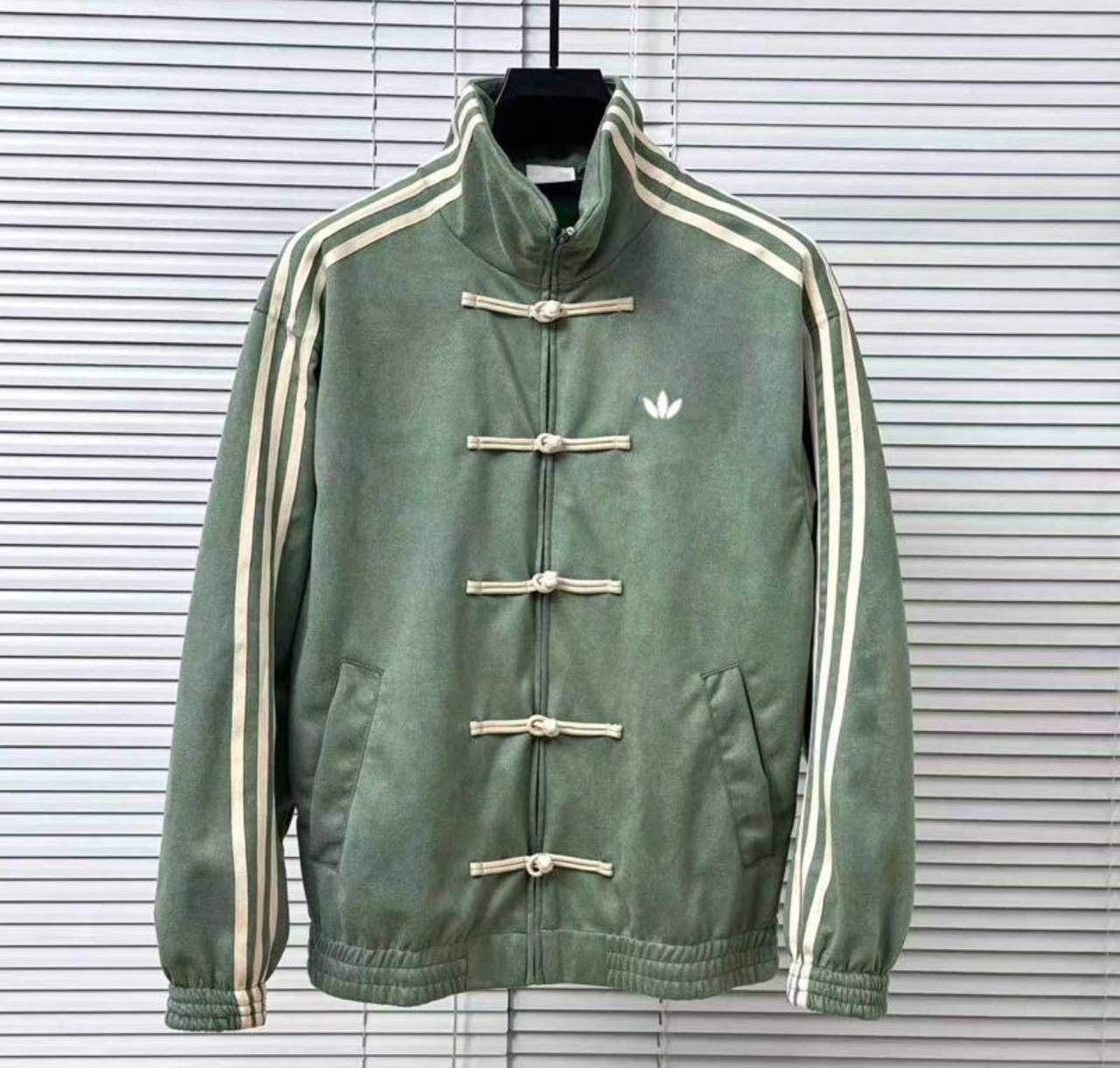 CHAQUETA ADIDAS AÑO NUEVO CHINO ✨