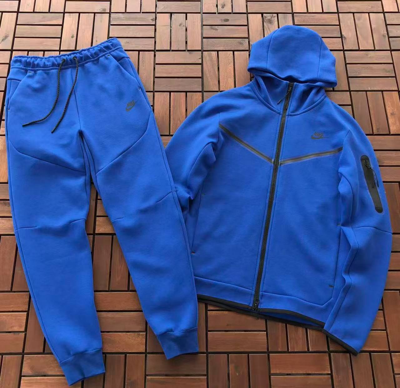 Chandal nike tech azul marino ✨