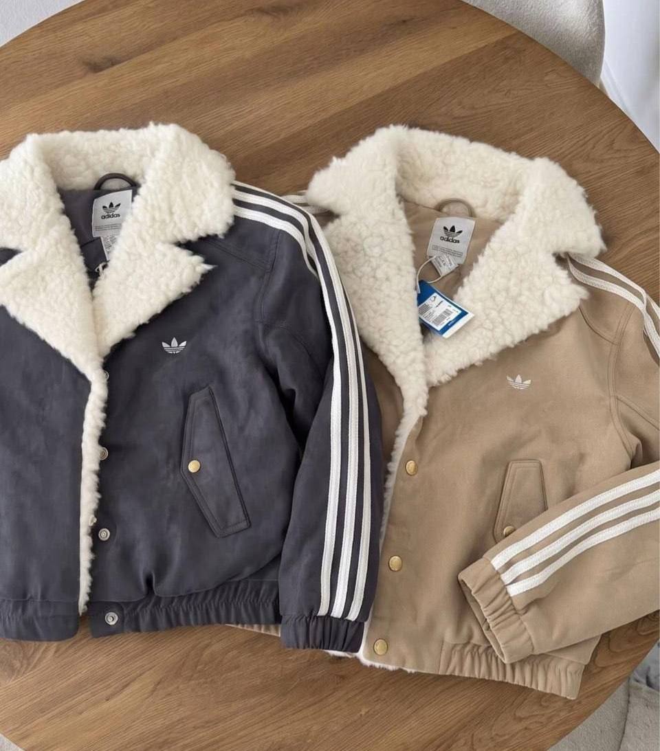 Adidas Women Jacket ✨
