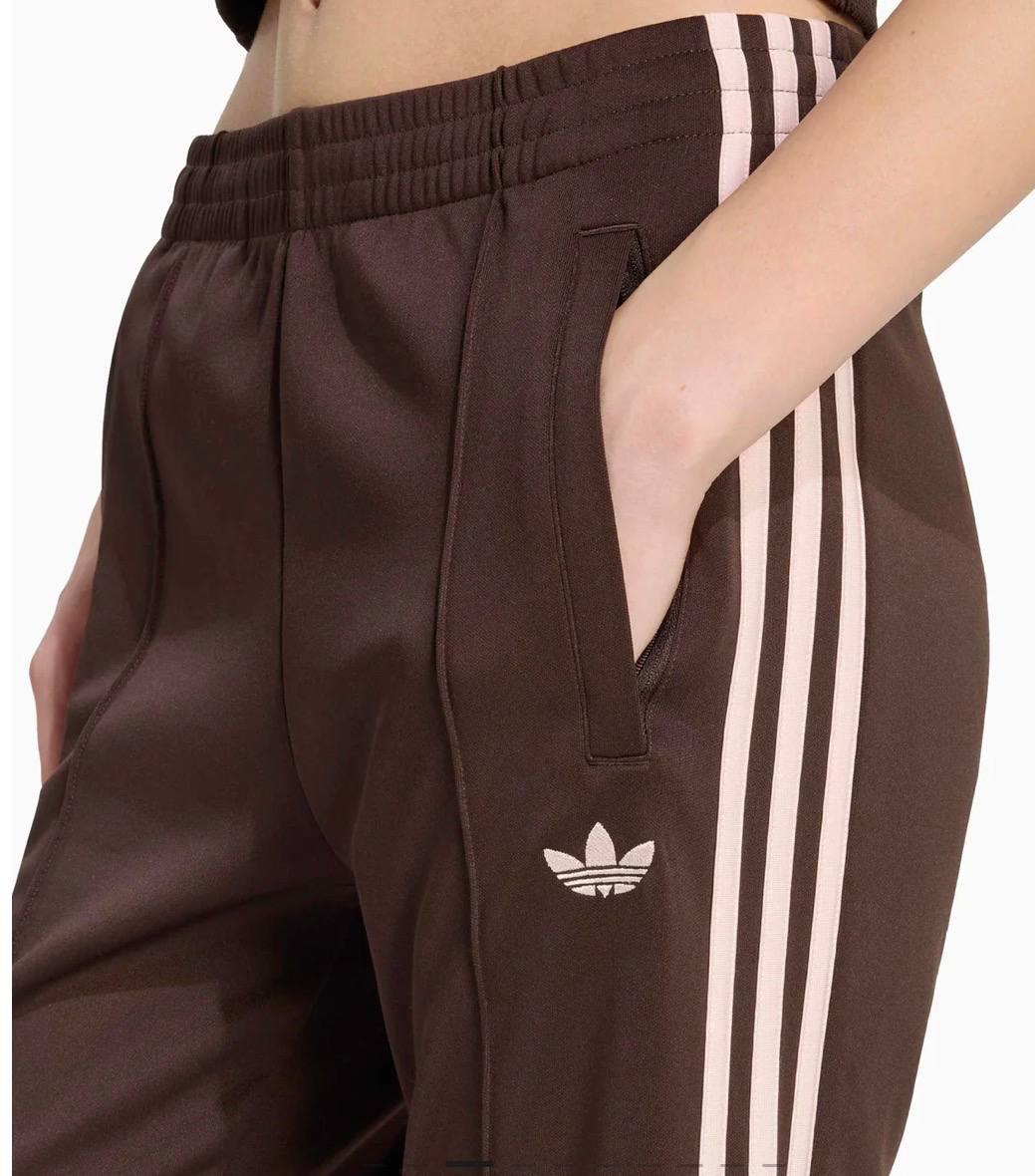 Pantalón Adidas ✨💫. 29€ ✨