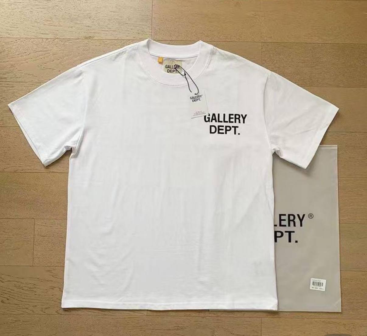 Camiseta Gallery Dept🤍 ✨