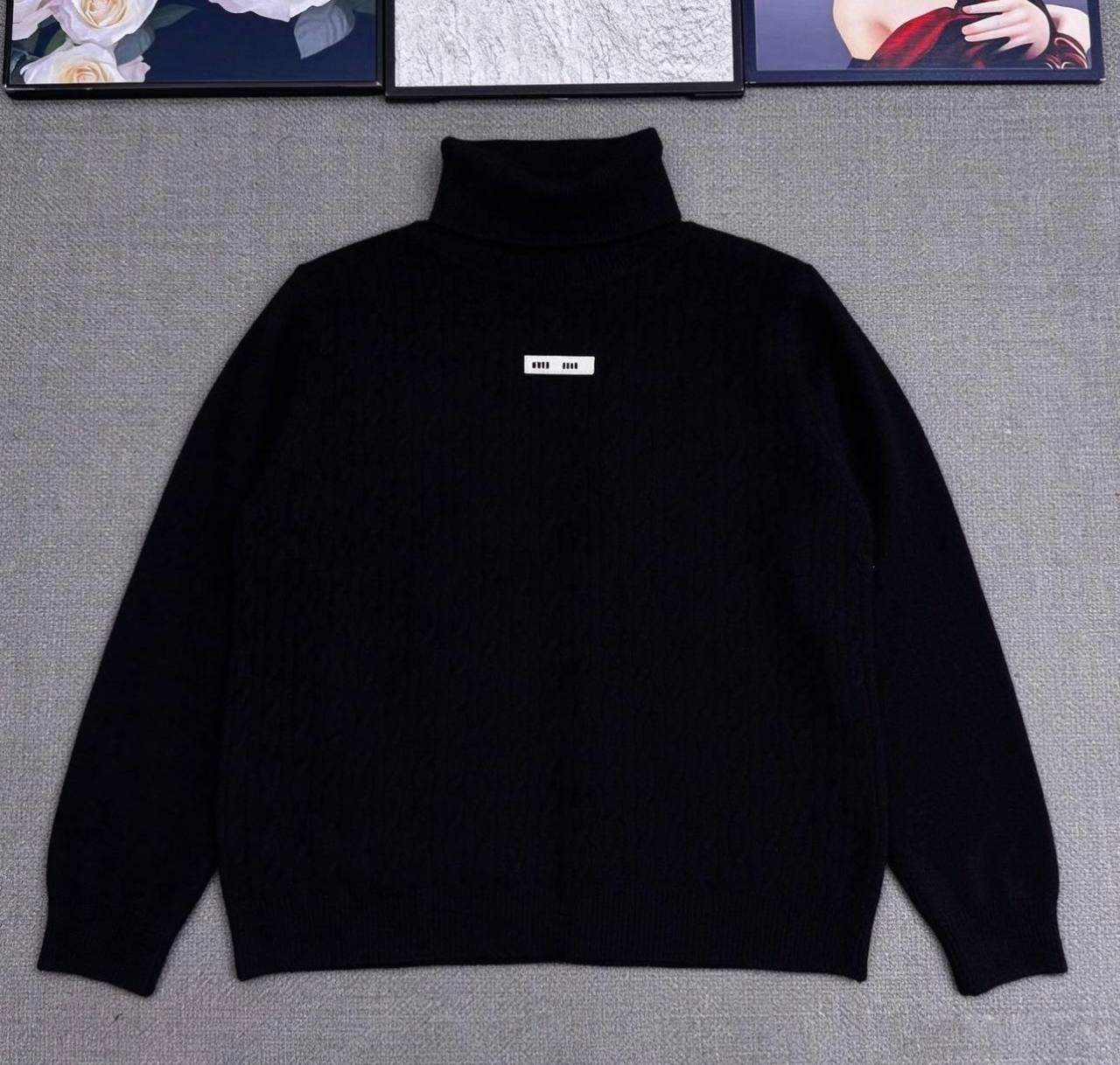 JERSEY CUELLO ALTO MIU MIU ✨