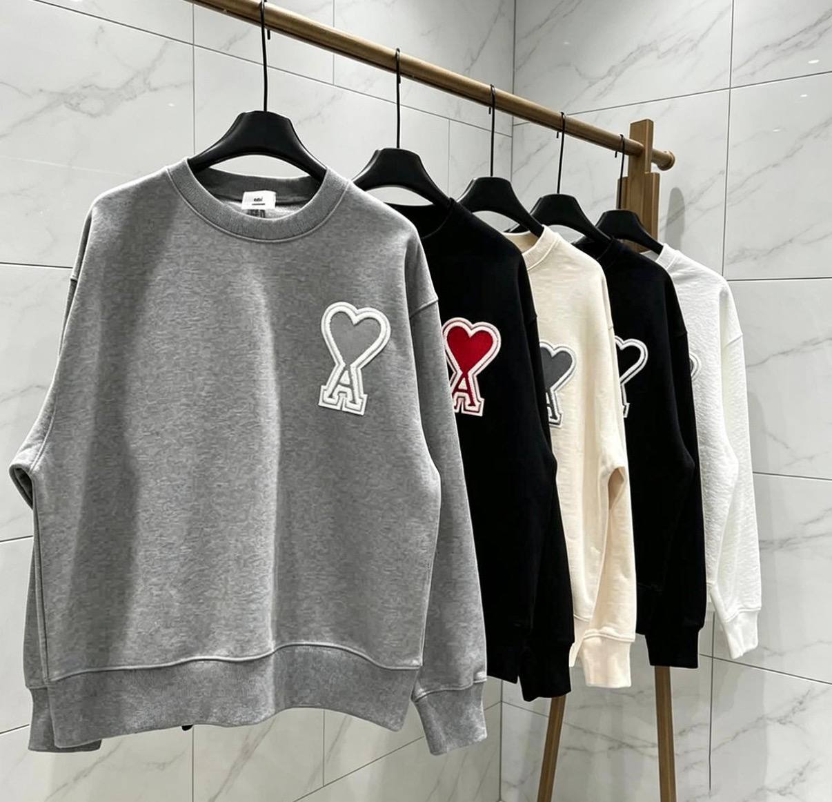 SUDADERA AMI PARIS__ __ ✨