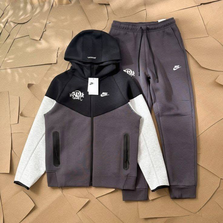 Chándal Nike x Synaworld ✨