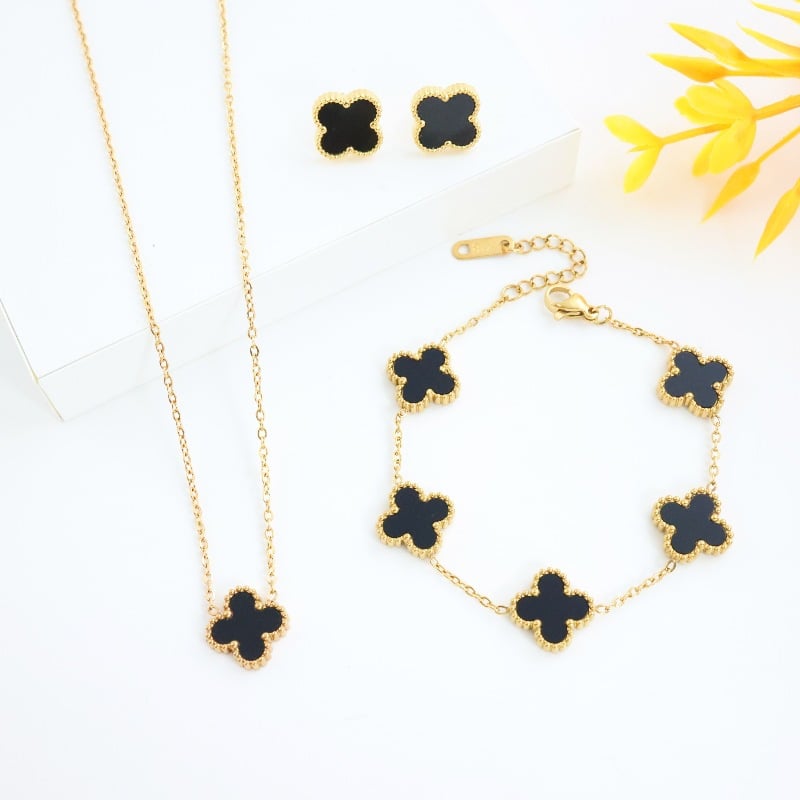 Chic Van Cleef Set ✨