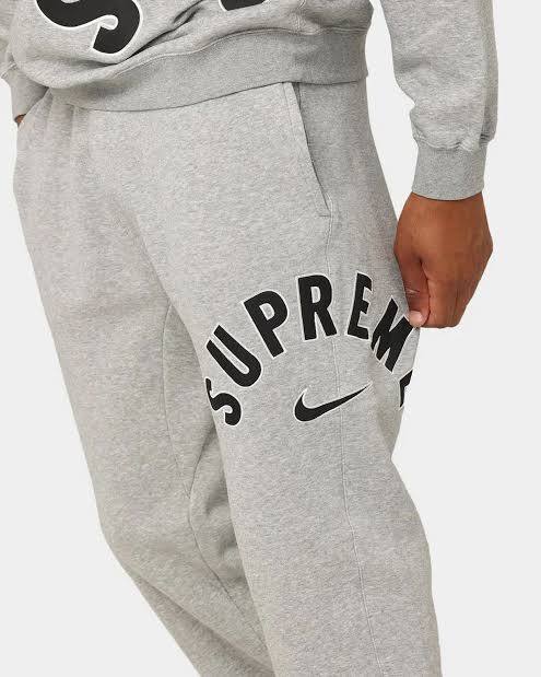 Pantalón Nike x Supreme ✨