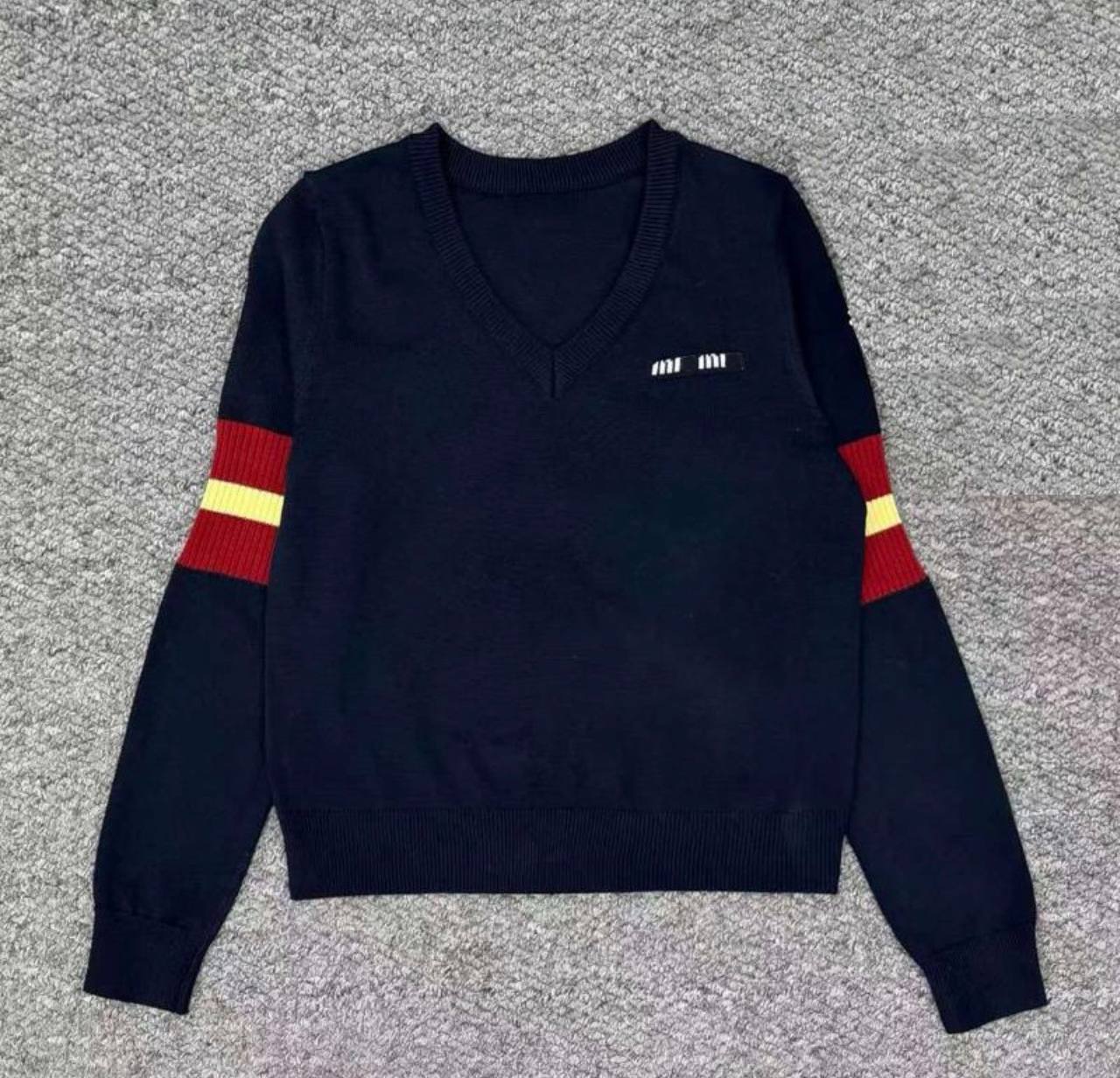 JERSEY DE PICO MIU MIU ✨