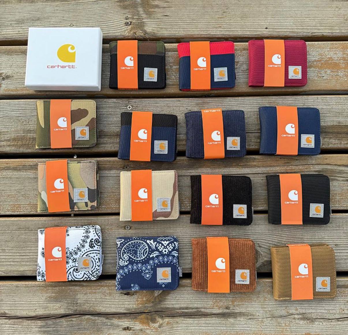 CARHARTT (cartera) —-> 6€ 💎