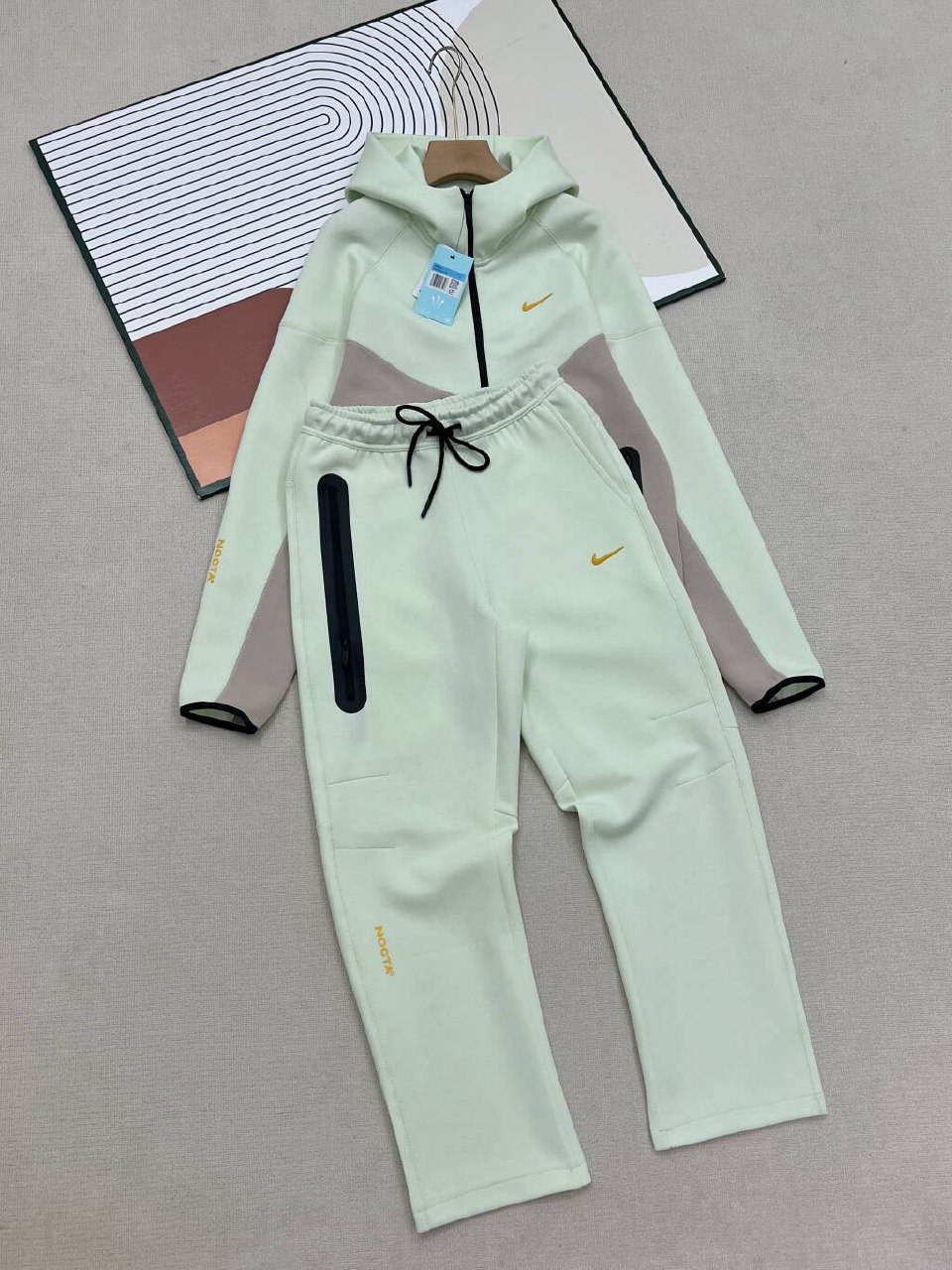Conjunto nike tech (nocta incluso creo) ✨
